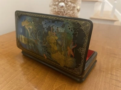 Rectángulo pintado a mano laca rusa Maleev Kholui caja sirena coleccionable Foto 1 de 4