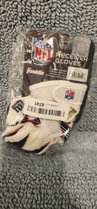 Football Reciever Gloves, Official Licensed NFL, NWT, NY Giants, Youth Small - Picture 1 of 7