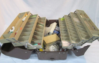 Compartimentos de caja de aparejos Fenwick Woodstream de colección, bandejas, señuelos de pesca, bobinas Foto 1 de 4