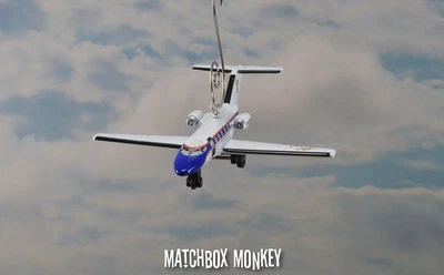 Коллекционное рождественское украшение Elvis Presley Airplane Hound Dog II Adorno на заказ - Изображение 1 из 4