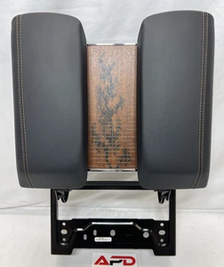 PO#30 OEM 2022-2024 Lincoln Navigator Console Lid Armrest NL7Z-7806024-EC - Foto 1 di 8