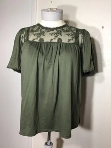 ÍNDIGO ROSE KURZARM BLUSE MIT SCHÖNEN SPITZENDETAILS AM OBERTEIL GRÖSSE 3X - Bild 1 von 11