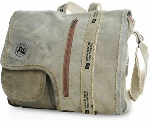 The Real Deal Brazil- Iguape Messenger Bag - Hecho con lona de lona 100% reciclada - Imagen 1 de 5