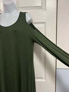 Vestido pulóver de ocio verde hombro frío con bolsillos mediano SOMA - Imagen 1 de 5