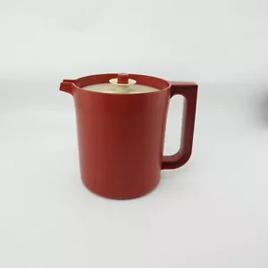 Vintage Red Burnt Orange Tupperware 1-1/2 Quart Pitcher 1575-10 Push Button Lid - Picture 1 of 4