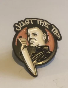 HALLOWEEN MICHAEL MYERS COLLECTABLE ENAMEL PIN BADGE - Picture 1 of 1