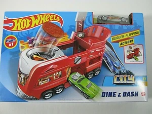 NEW Hot Wheels City Dine & Dash Burger Flipping Action Track Set Cars New In Box - Picture 1 of 7