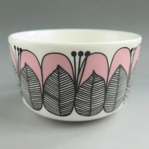 Marimekko Oiva KESTIT PINK SMALL BOWL | Stockmann Limited Edition 2016 - Picture 1 of 8