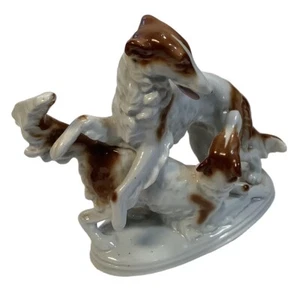 Antigua estatuilla alemana de perros lobo Borzoi de porcelana Thuringen - Imagen 1 de 6