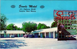 SOCORRO NEW MEXICO ROADSIDE SANDS MOTEL VINTAGE POSTCARD - Picture 1 of 2
