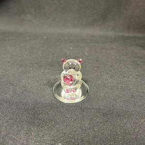 Vintage 1997 Glas Teddybär mit rosa Herz auf verspiegeltem Sockel - Bild 1 von 7