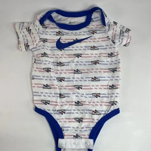 Body bambino Nike bianco blu orlo sneaker stampa pezzo unico taglia 0-6 mesi - Foto 1 di 7