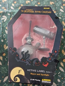 Tim Burton's The Nightmare Before Christmas Series 1 Mayor and Spotlight - Bild 1 von 2