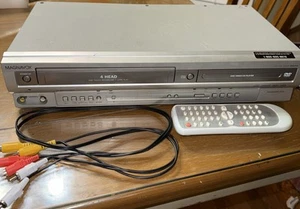 Magnavox MSD805 DVD VCR Combo Player With Remote & Manual VHS Recorder - Picture 1 of 7
