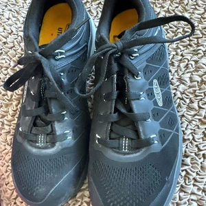 Zapato de trabajo utilitario Keen para hombre talla 10D punta de acero ASTM F2413-18 - Imagen 1 de 11