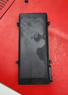 1999-2004 Land Rover Discovery 2 OEM Fuse Relay Box Cover Engine Motor  - Image 1 of 4