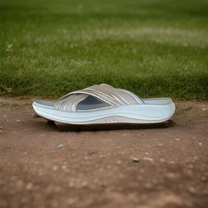 Clarks Wm 8.5, 39.5 Cloudsteppers Washable Slip-On Slides Beige, 2 Tone Mem Foam - Picture 1 of 5