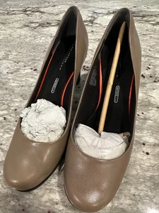 Rockport Total Motion Plain Pump Women's Shoes - Taupe / Size 8 - Bild 1 von 6