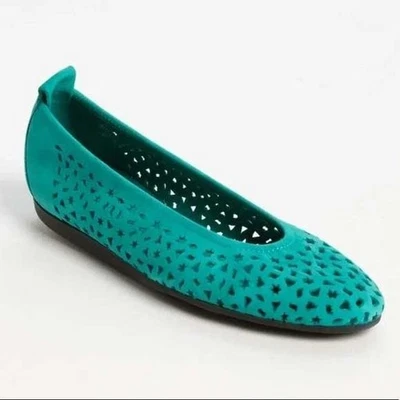 Ballet de cuero perforado ARCHE Flats Lilly para mujer talla 9,5 verde lilia Foto 1 de 4