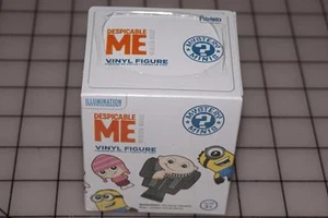 1 Blind Box - Despicable Me Minion Made Mystery Minis Vinyl Figure by Funko 3" - Picture 1 of 1