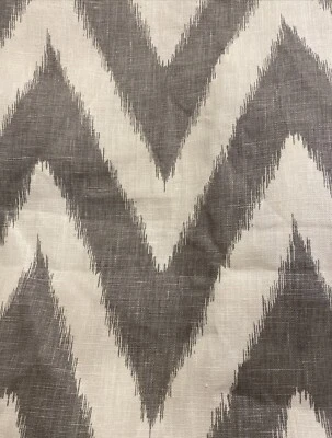 Tela Lino Blanco Gris Ikat Zig Zag Chevron B & J Decoración del Hogar por B1 Foto 1 de 4