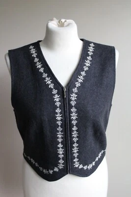 Vtg 90s Gap M Charcoal Gray Wool Blend Crop Sleeveless Full Zip Embroidered Vest - Image 1 of 4