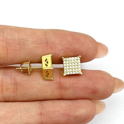 Aretes cuadrados de oro de 18 quilates sobre plata circonita cúbica 3D de 8 mm Foto 1 de 4
