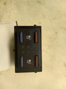 2020 TOYOTA CAMRY XSE SEAT TEMPERATURE CONTROL SWITCH - Foto 1 di 12