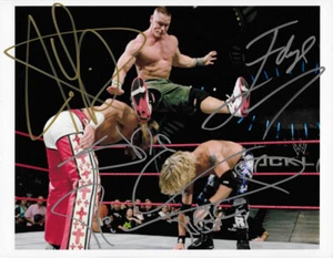 *JOHN CENA*SHAWN MICHAELS*EDGE*FIRMADO*AUTOGRAFIADO*FOTO*WWE*8,5 X 11* Certificado de autenticidad* - Imagen 1 de 2
