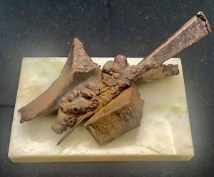 SCULTURA VINTAGE FERRO E MARMO, "MORTE DI MARTIN FIERRO", ARTE ASTRATTA c1990 vg - Foto 1 di 7