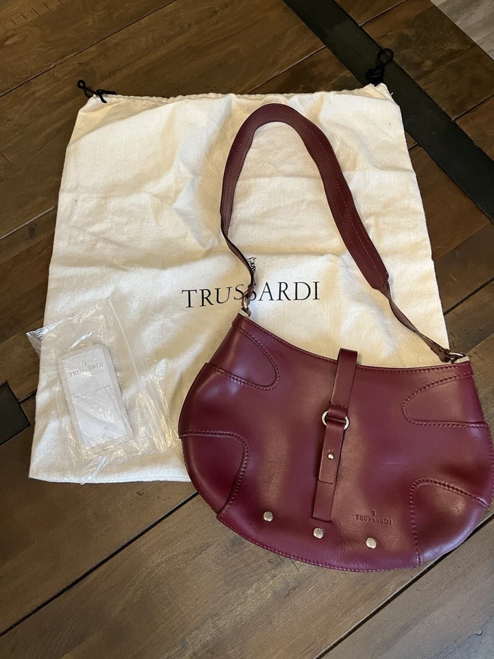 Подлинный Trussardi Бордо бордовая кожа запонки через плечо сумочка пыли сумка сертификат подлинности - Изображение 1 из 4