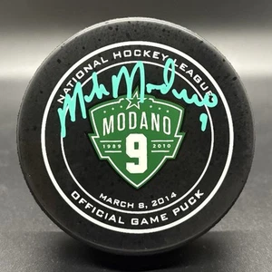 Mike Modano Dallas Stars Number Retirement Autographed Puck (JSA) - Picture 1 of 2