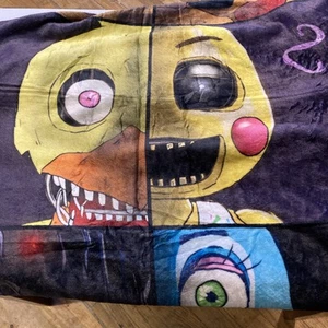 Five Nights At Freddy's Plüsch Fleece Überwurf Decke 48x40 FNAF bequem weich - Bild 1 von 4