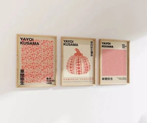 Set di 3 poster arte da parete Yayoi Kusama rosa neutro galleria stampe poster da parete - Foto 1 di 6