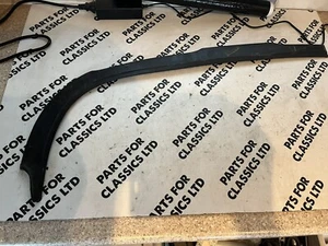 ROVER P5 PAIR DASHBOARD PANEL HOCKEY STICK TRIM ENDS FINISHERS - Picture 1 of 17