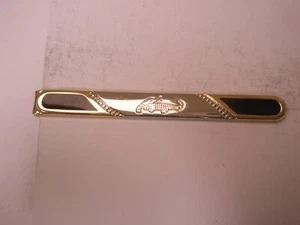 2-5/16" Crocodile Gator Design Red & Gold Tone MODERN Tie Bar Clip quality - Picture 1 of 6