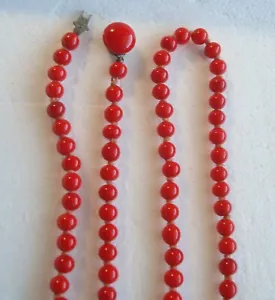 Vintage 54" ROTE PERLEN HANDGEBUNDEN HALSKETTE, SIGNIERT JAPAN - Bild 1 von 6