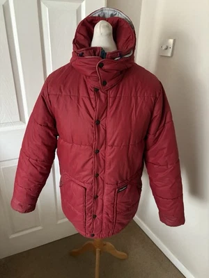 Men’s Vintage 80’s Red Berghaus Ice Cap Puffer Jacket Size Medium - Image 1 of 4