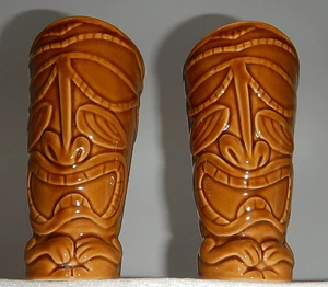 Tazze hawaiane polinesiane vintage Tiki trasformate in fioriere 2 ceramiche smaltate brunate 6'' - Foto 1 di 9