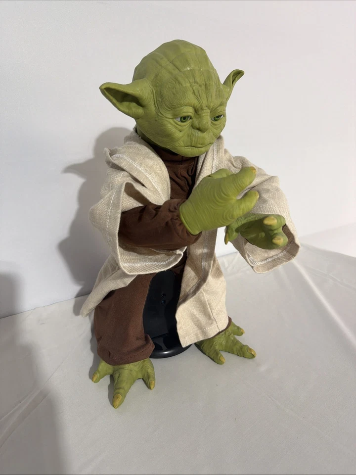 "Figura interactiva parlante Star Wars Legendary Jedi Master Yoda 16"" Spin LEER Foto 1 de 4