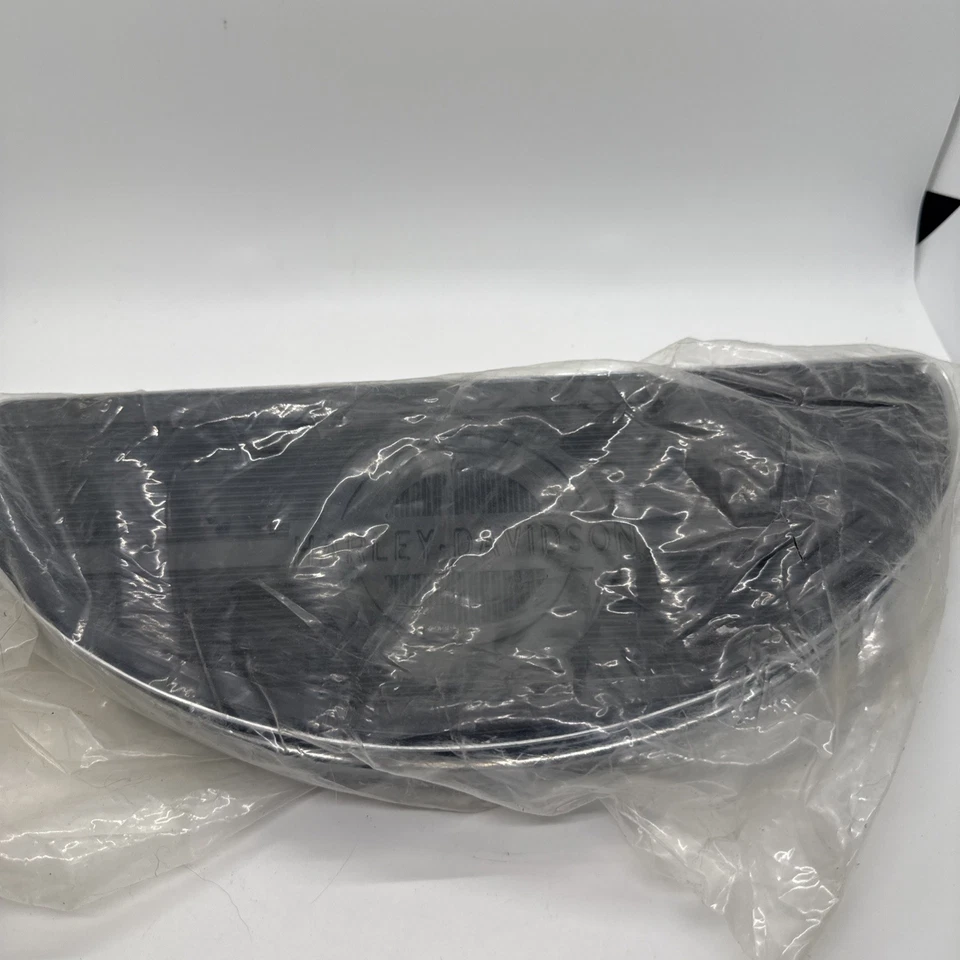 Conjunto de estribo delantero Half-Moon 50599-89T B2 único Harley-Davidson OEM 50599-89T Foto 1 de 4