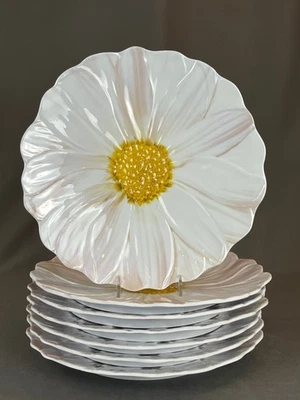 7 NUEVOS platos de cena Target Home Summer Simplicity DAISY melamina 10 1/2”: COMO NUEVOS Foto 1 de 4