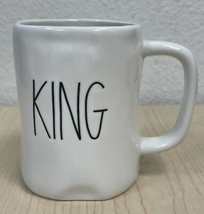 LARGE RAE DUNN ARTISAN COLLECTION KING CUP MUG NEW - Picture 1 of 3