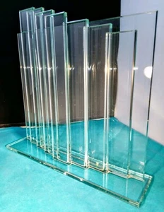 Designobjekt Glasvase extravagant grünlich schimmerndes Glas - Bild 1 von 6