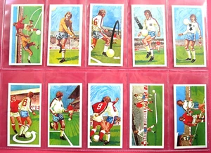BROOKE BOND & CO - PLAY BETTER SOCCER - 1976 - SET OF 40 - VG -- - Picture 1 of 8