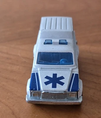 Jeep Wagoneer Ambulanza Majorette 269 Vintage 1972 pressofuso 1/64 come nuovo - Immagine 1 di 4