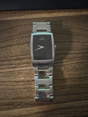 Swiss Movado Eliro Tonneau, acero inoxidable, esfera negra, modelo para hombre # 0606305 Foto 1 de 3