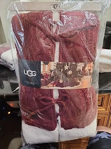 UGG  Classic Cable Knit Christmas Tree Skirt 54” Burgundy Garnet Brand NEW - Picture 1 of 4