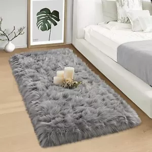 Gray Faux Fur Rug 3'x5' - Picture 1 of 3