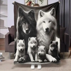 BLACK & WHITE WOLF FAMILY Fleecedecke, Überwurf, super weich. - Bild 1 von 7